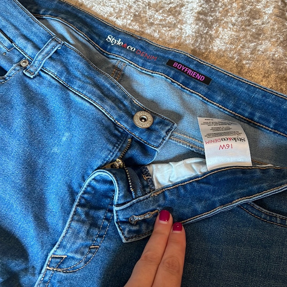 Woman’s plus size 16
